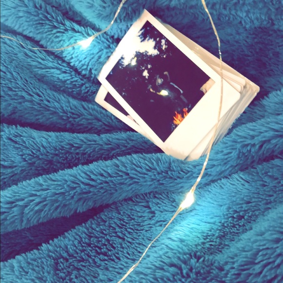 Meet your Posher, Gabriella - Picture 1 of 2